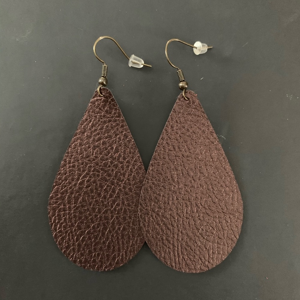 Leather earrings